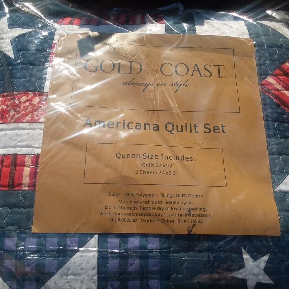 NEW! Queen Size Americana Quilt Set by Gold Coast